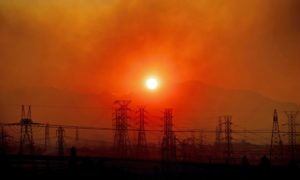 Read more about the article ΗΠΑ: Πυρκαγιές κατακαίουν τις δυτικές ΗΠΑ, ενώ ένας πάροχος ηλεκτρικού ρεύματος κατηγορείται